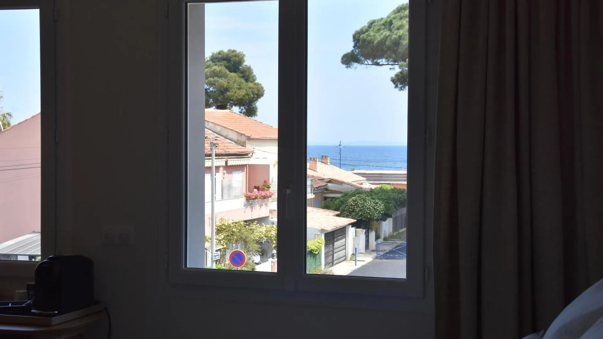 Logis Hotel Restaurant Le Kalliste Ιέρ
