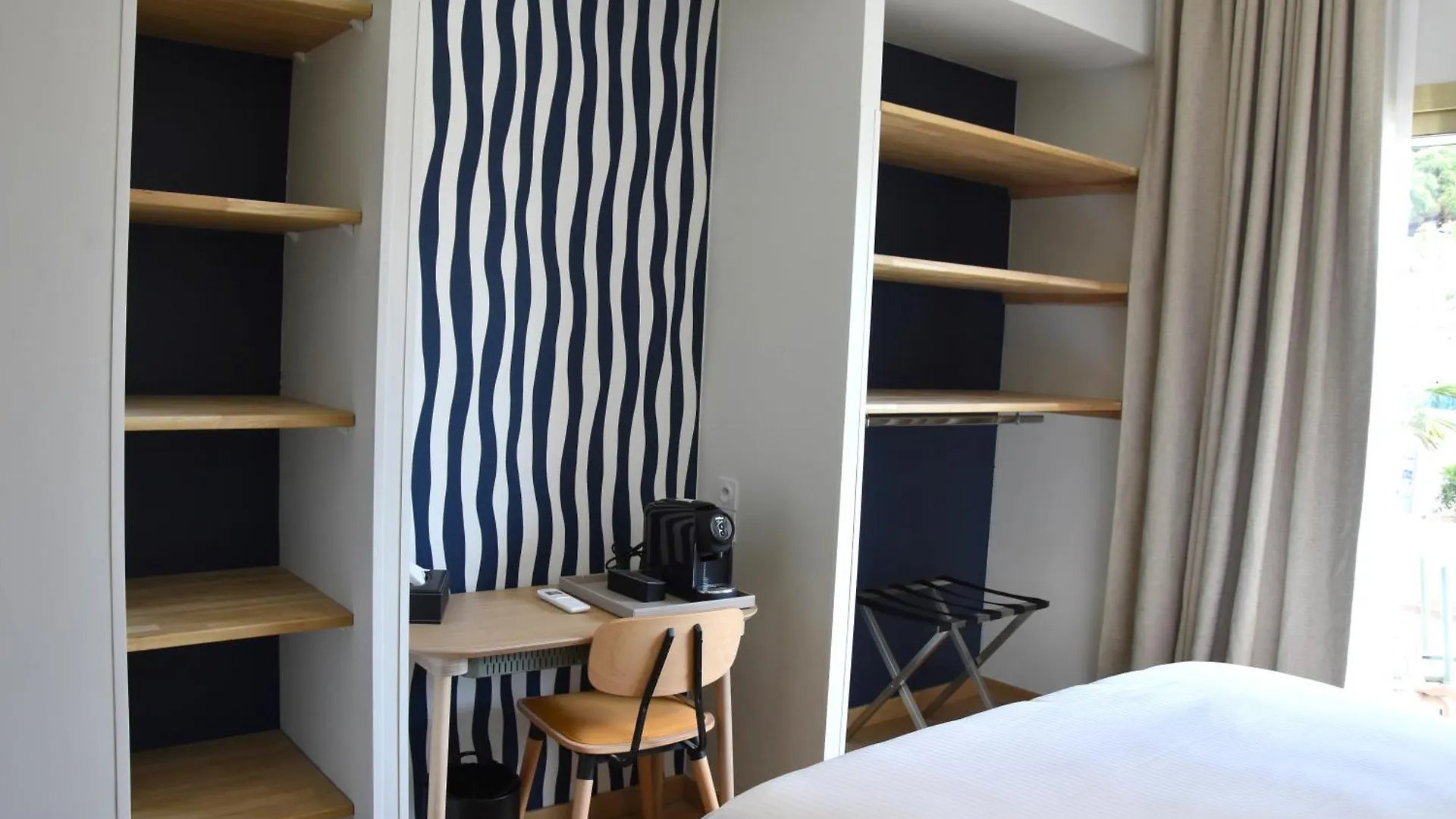 Logis Hotel Restaurant Le Kalliste Ιέρ