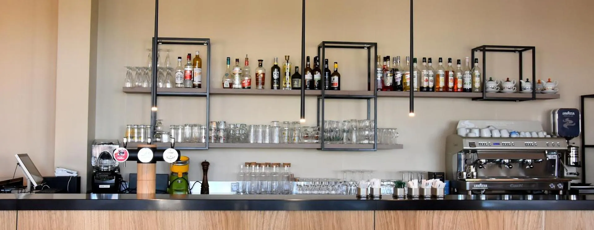 Logis Hotel Restaurant Le Kalliste Ιέρ