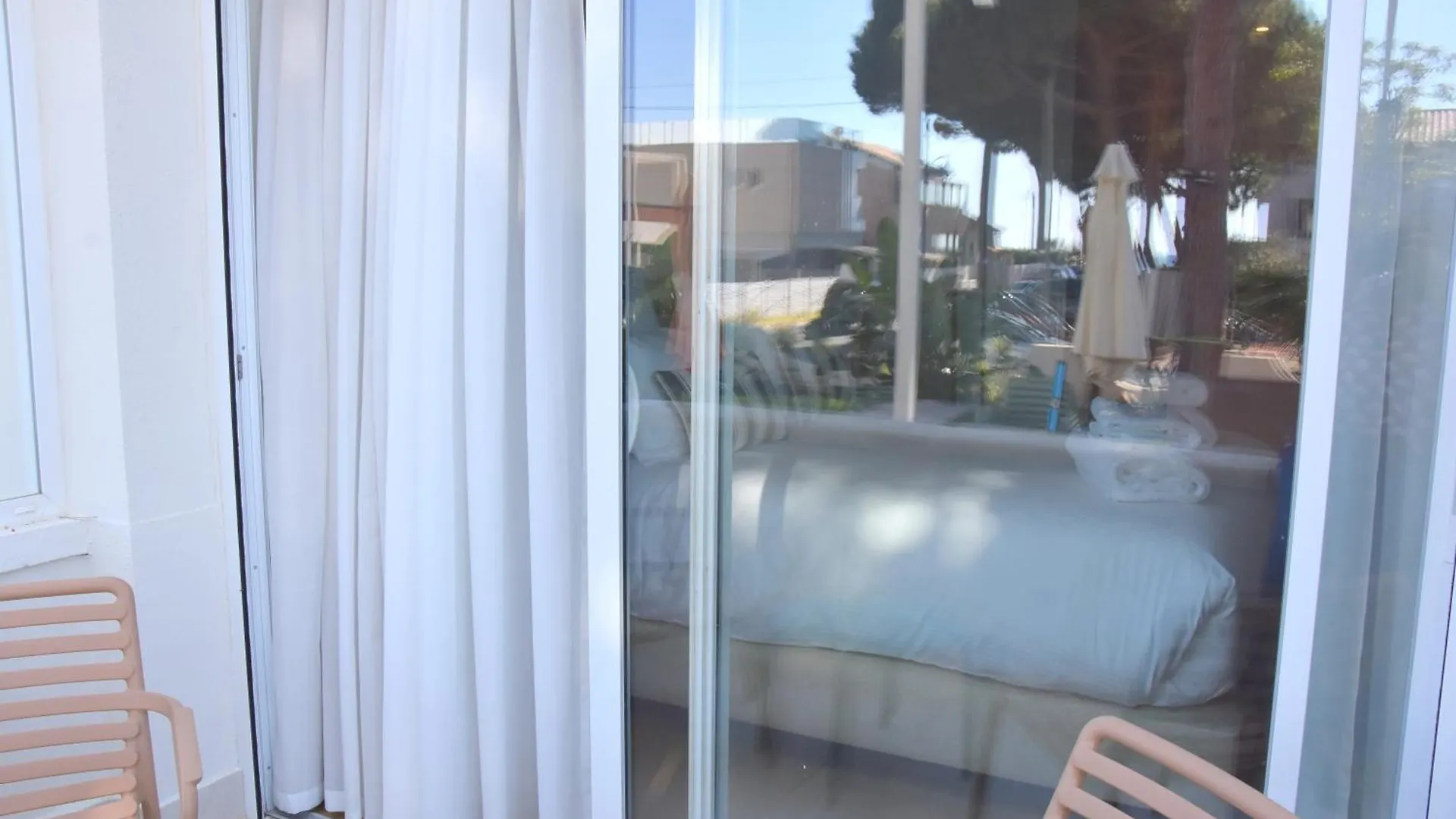 Logis Hotel Restaurant Le Kalliste Ιέρ 2*,  Γαλλία