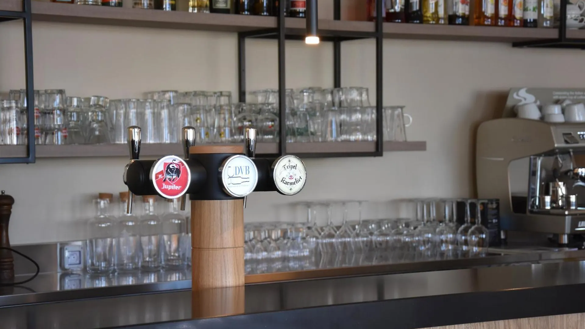 Logis Hotel Restaurant Le Kalliste Ιέρ