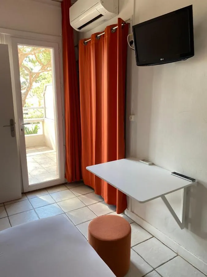 Logis Hotel Restaurant Le Kalliste Hyères França